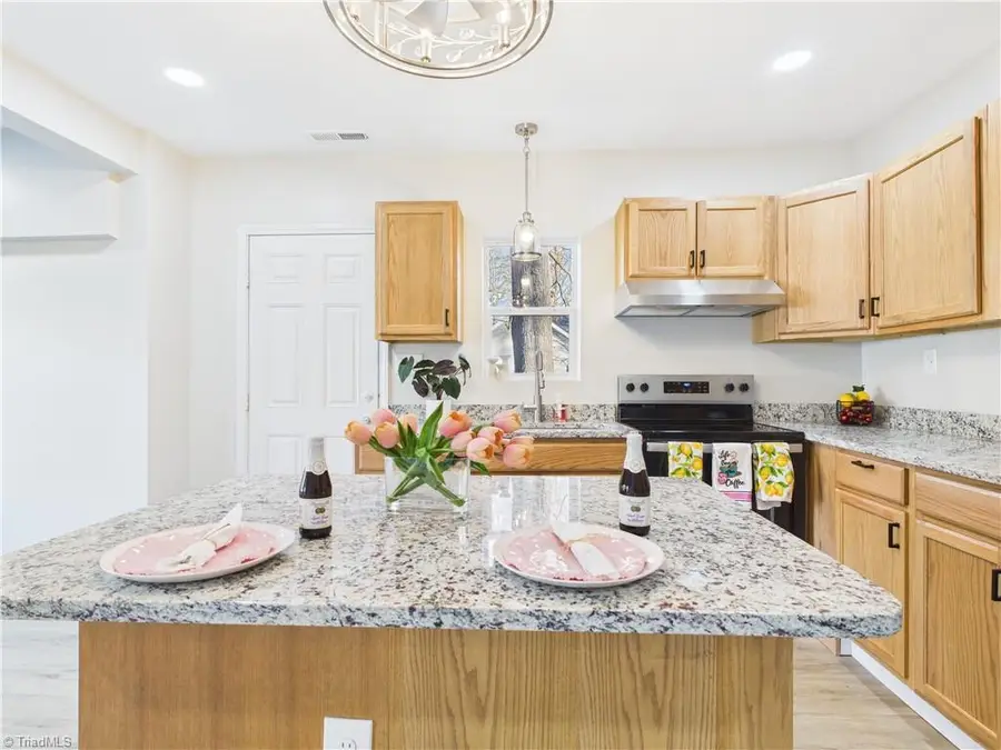 211 5th Avenue, Mayodan, NC 27027 - Image #2