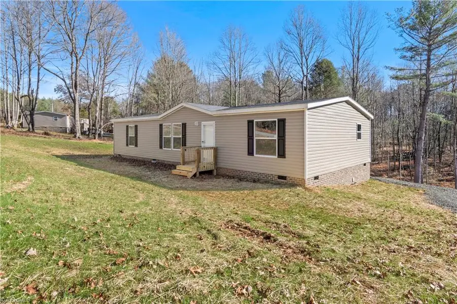 251 Center Lane, Thurmond, NC 28683 - Image #3