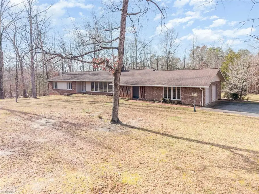 2694 Lockwood Drive, Winston Salem, NC 27103 - Image #2