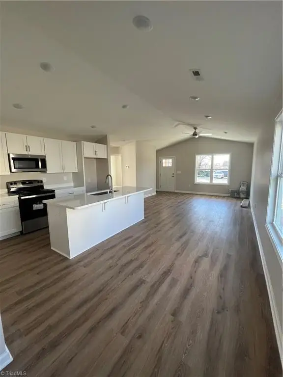 707 Trotter Street, Thomasville, NC 27360 - Image #2