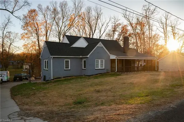 18 Pershing Street, Thomasville, NC 27360