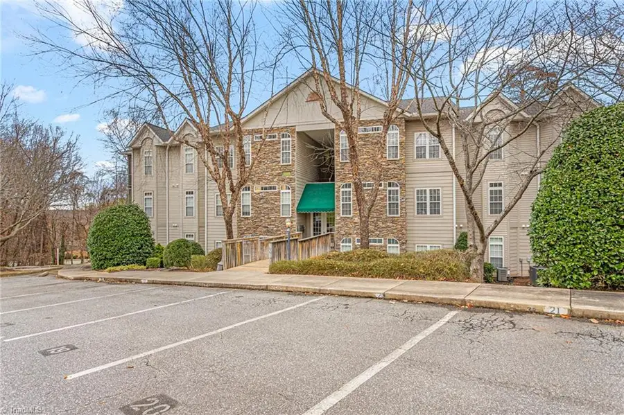 3001 Greystone Point #J, Greensboro, NC 27410 - #2