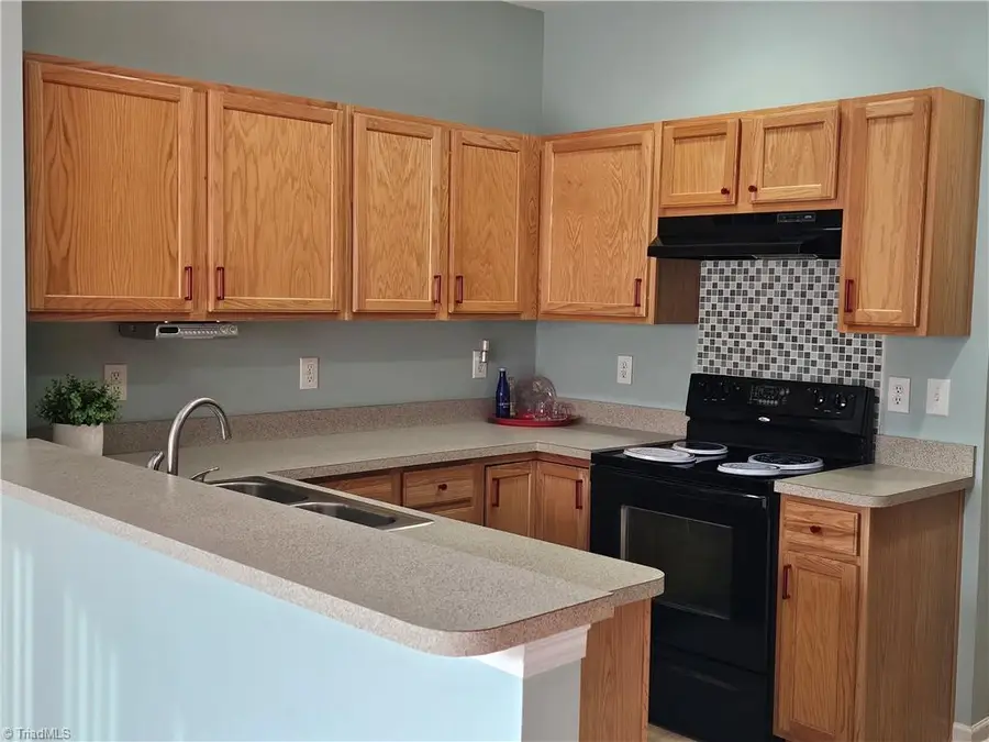 6537 Quarterbridge Lane, Charlotte, NC 28262 - Image #3