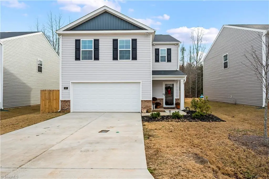 166 Carriage Cove Circle, Mocksville, NC 27028 - Image #1