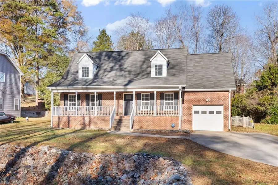 6751 Fairwood Court, Clemmons, NC 27012 - Image #2