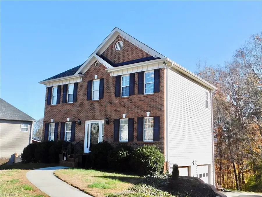 120 Valleyoak Court, Clemmons, NC 27012 - Image #2