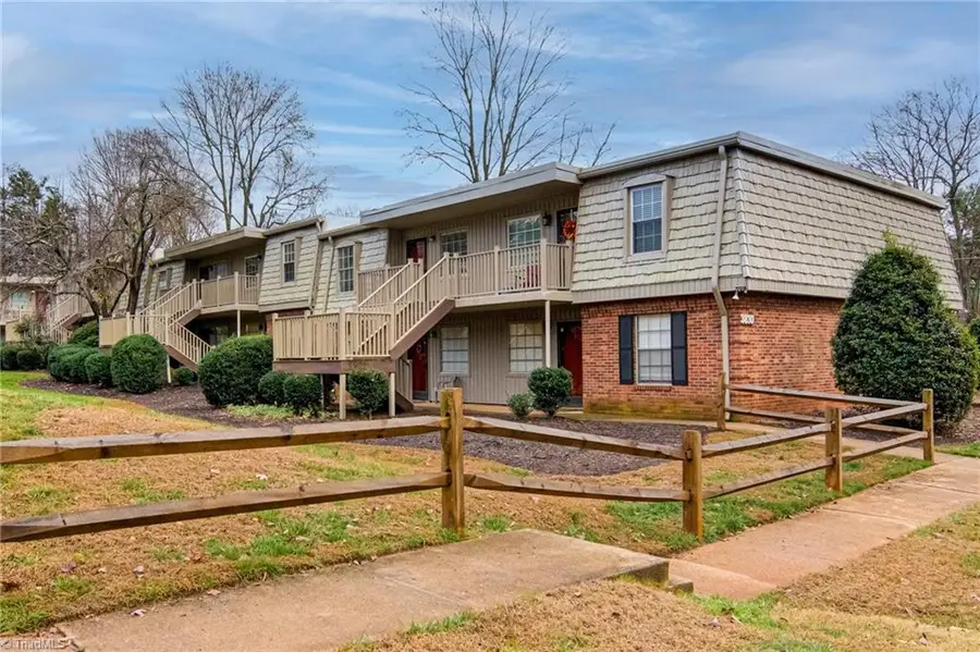 3830 Country Club Road #H, Winston Salem, NC 27104 - Image #2