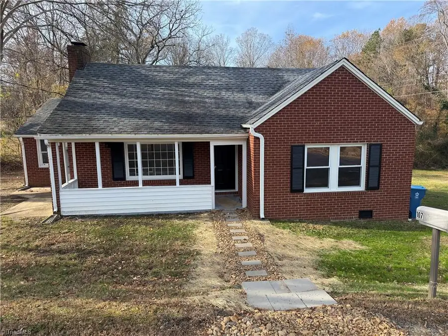 107 Hillcrest Street, Mocksville, NC 27028 - Image #2