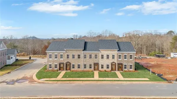 2115 24th Street Lane Se, Hickory, NC 28602