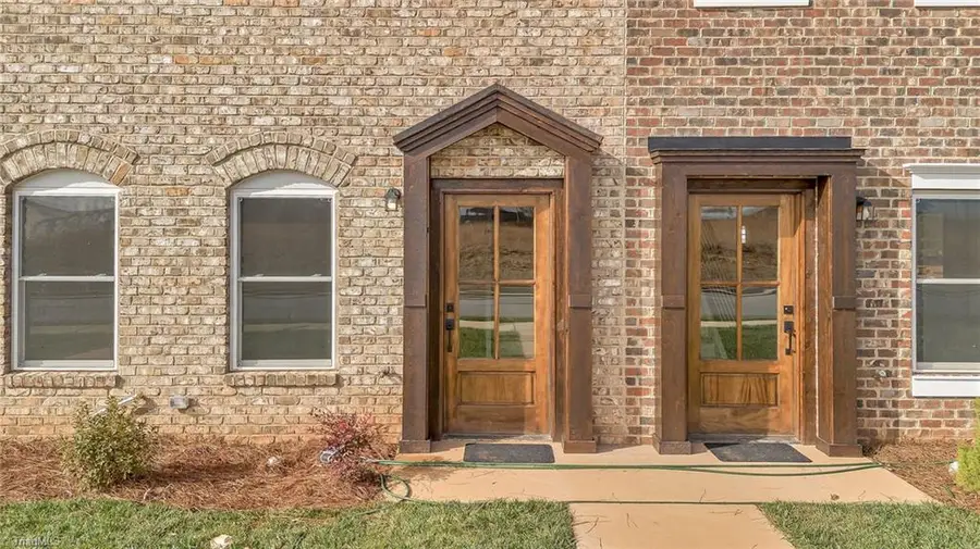 2113 24th Street Lane Se, Hickory, NC 28602 - Image #2