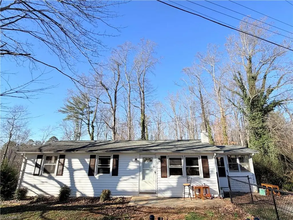 324 Thomas Street, North Wilkesboro, NC 28659 - Image #1