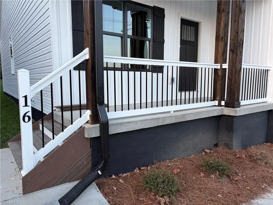 16 W Colonial Drive, Thomasville, NC 27360 - Image #2