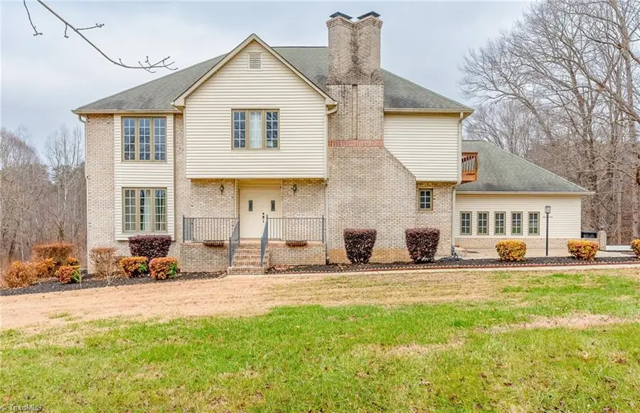 900 Warren Farm Road, Walnut Cove, NC 27052 - Image #3