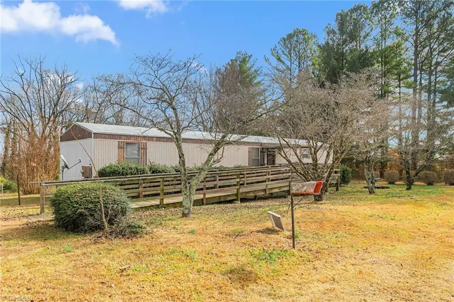 132 Friendly Road, Thomasville, NC 27360 - Image #2