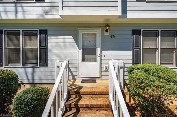 121 Westview Drive #43, Carrboro, NC 27510