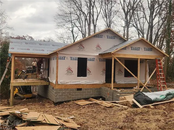 1515 Shamrock Road, Asheboro, NC 27205