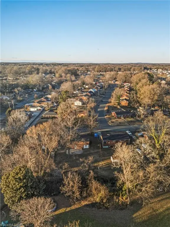 1111 Morningside Drive, Burlington, NC 27217 - Image #3