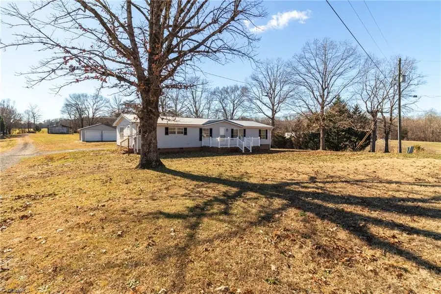 2808 Turners Creek Road, Yadkinville, NC 27055 - Image #2