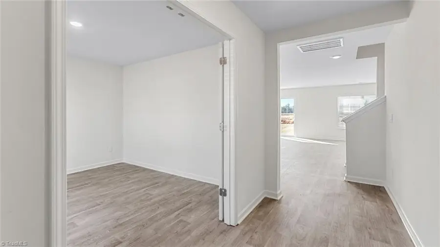 414 Jack Pine Street, Thomasville, NC 27360 - Image #3