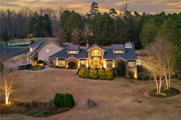 8905 Milestone Point, Clemmons, NC 27012