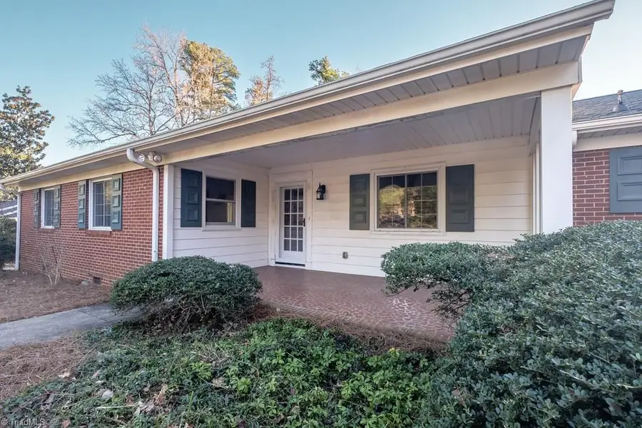 4107 Friendly Avenue, Greensboro, NC 27410 - Image #2