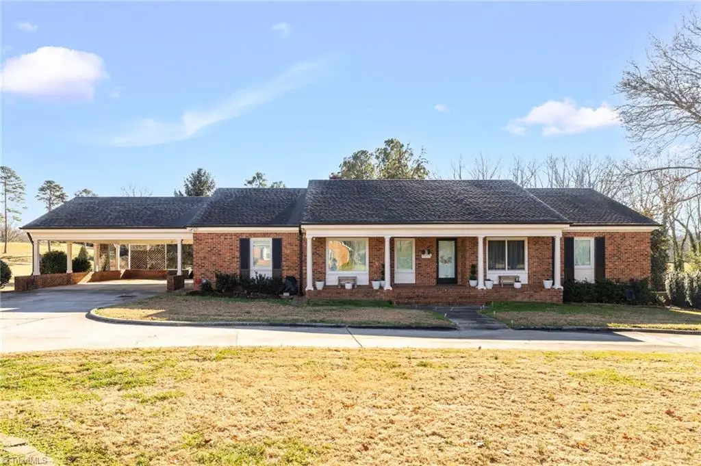 4 Chesterfield Court, Greensboro, NC 27410 - Image #1