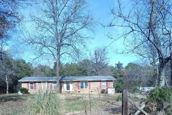 5200 Robinwood Drive, Charlotte, NC 28215