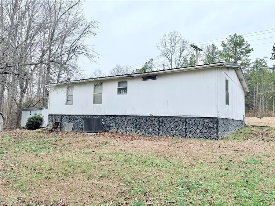 415 Hughes Grove Church Road, Thomasville, NC 27360 - Image #3