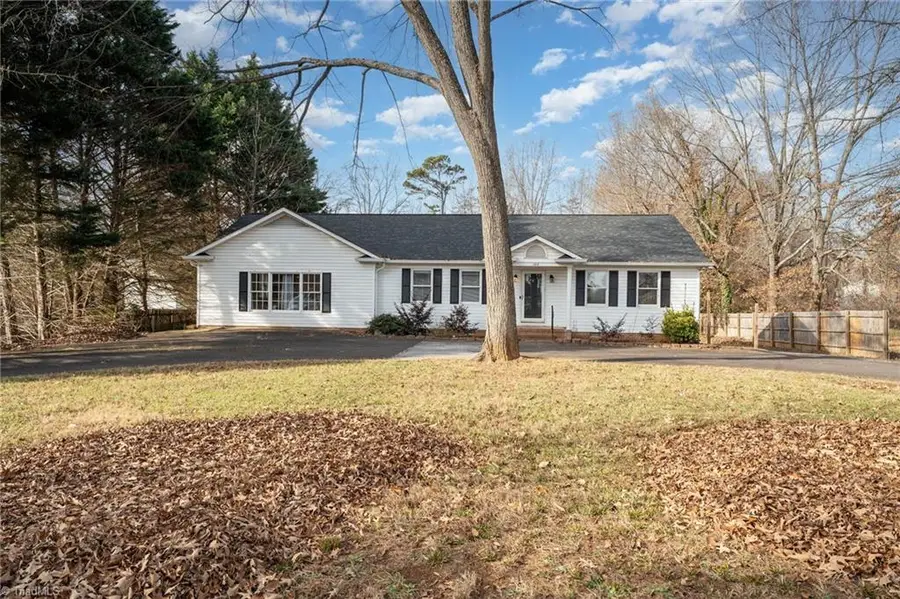 160 N Peace Haven Road, Winston Salem, NC 27104 - Image #3