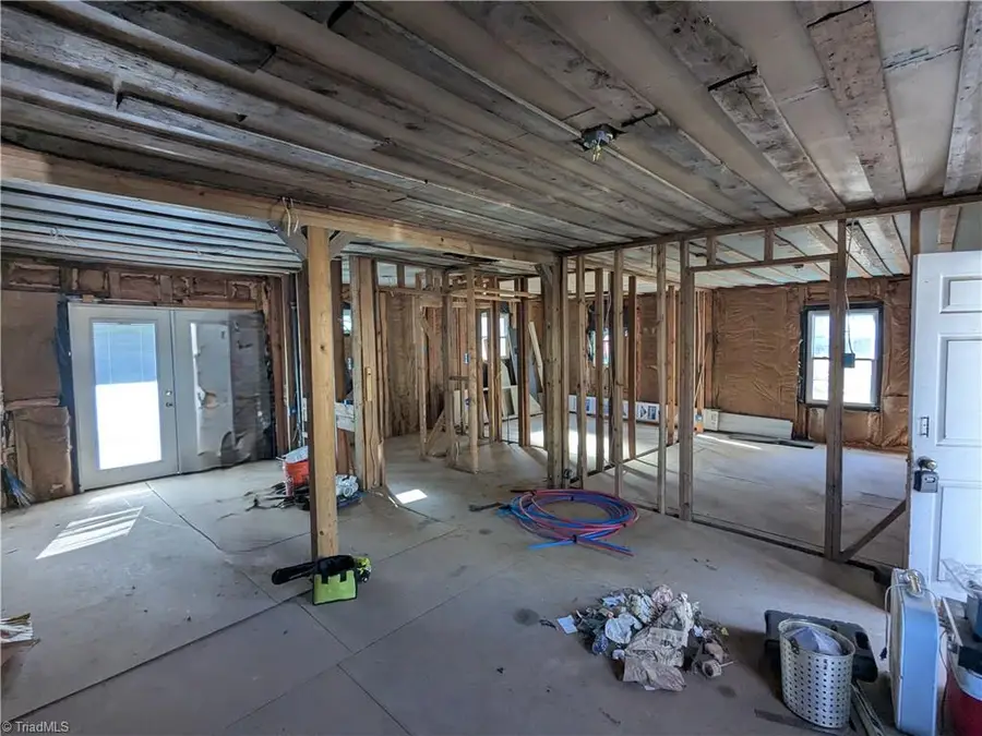 7 N Pine Street, Lexington, NC 27292 - Image #2