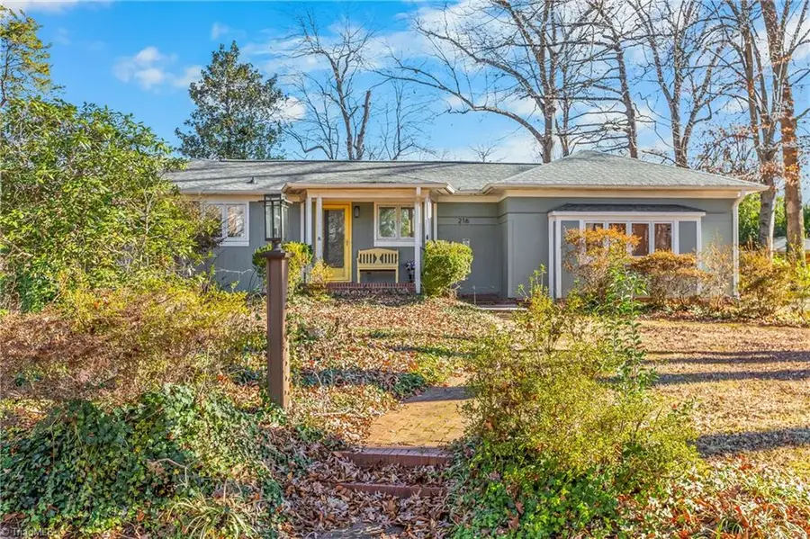 216 Knollwood Drive, Jamestown, NC 27282 - Image #2