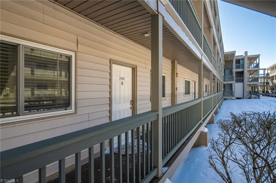 301 Pinnacle Inn Road #2101, Beech Mountain, NC 28604 - Image #3