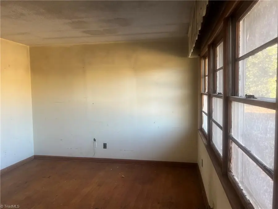 180 Cedar Lane, Reidsville, NC 27320 - Image #2