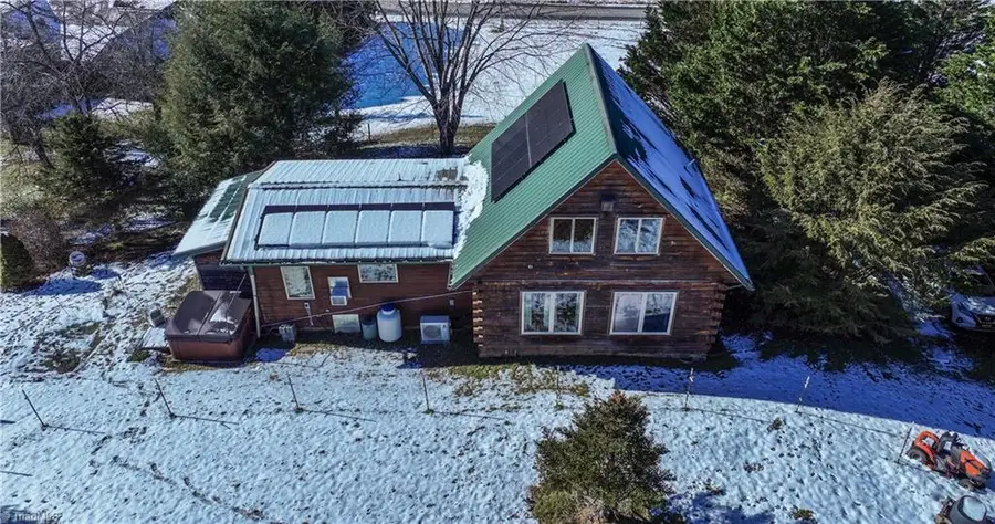 385 Colonel Francis Road, Crumpler, NC 28617 - Image #2