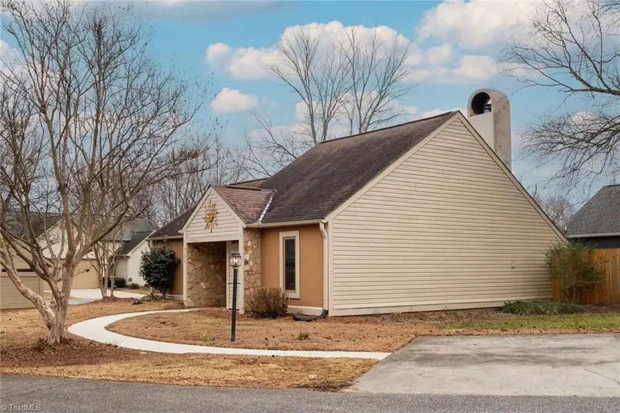 4204 Sunburst Drive, High Point, NC 27265 - Image #3