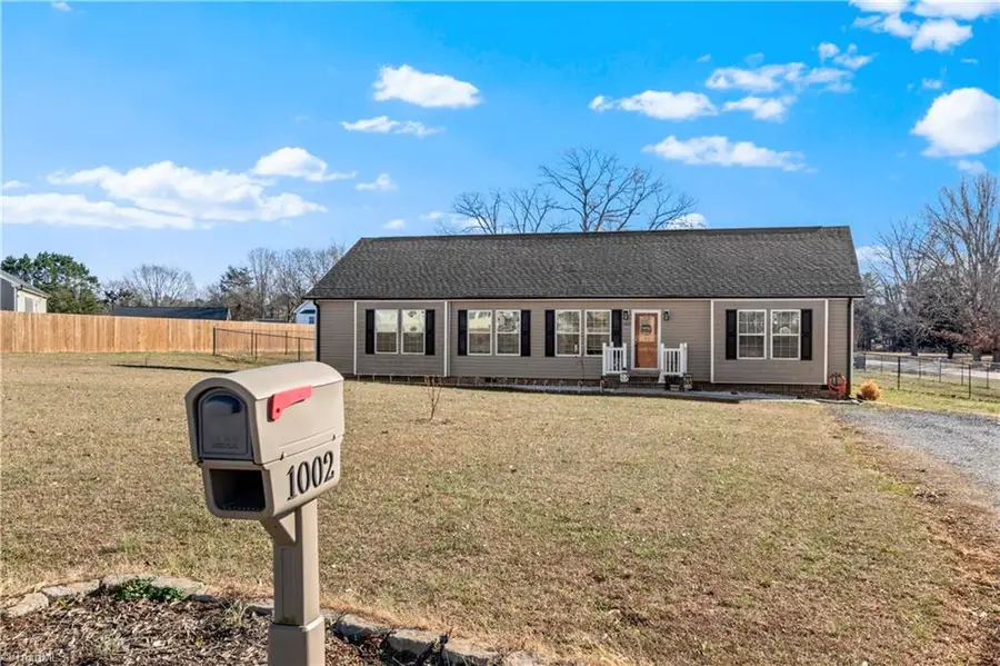 1002 Crestline Drive, Yadkinville, NC 27055 - Image #2