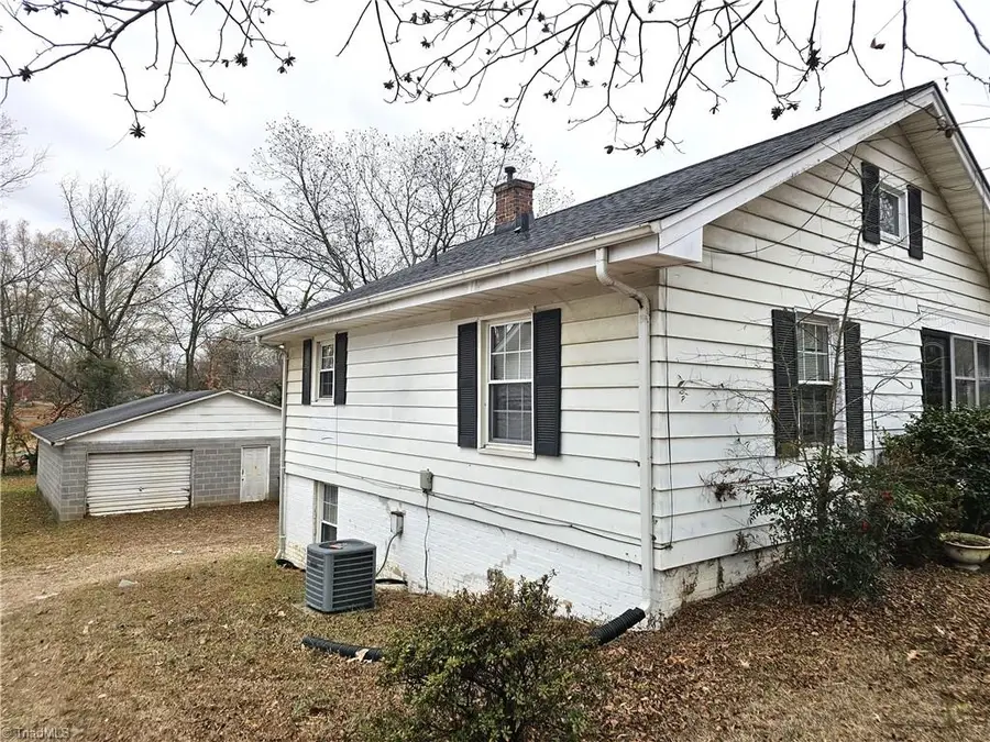 901 Grace Avenue, Burlington, NC 27217 - Image #2