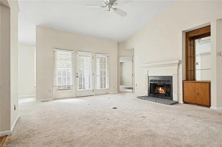 1201 Deptford Court, Raleigh, NC 27609 - Image #3