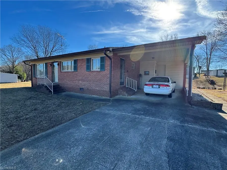 601 Meadowbrook Drive, King, NC 27021 - #2