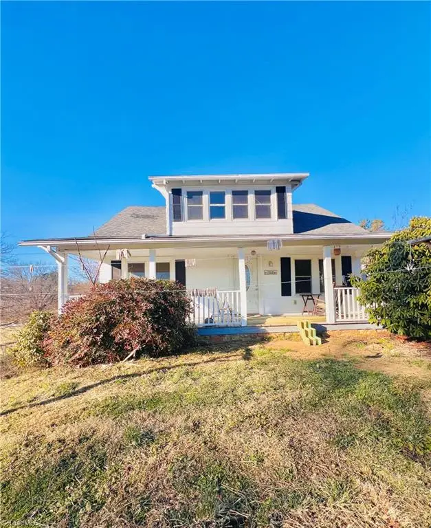 53 Wagoner Street, Sparta, NC 28675 - #1