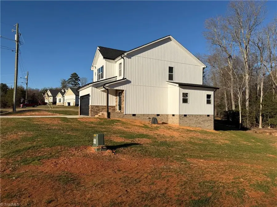 513 Woods Drive, Randleman, NC 27317 - Image #2