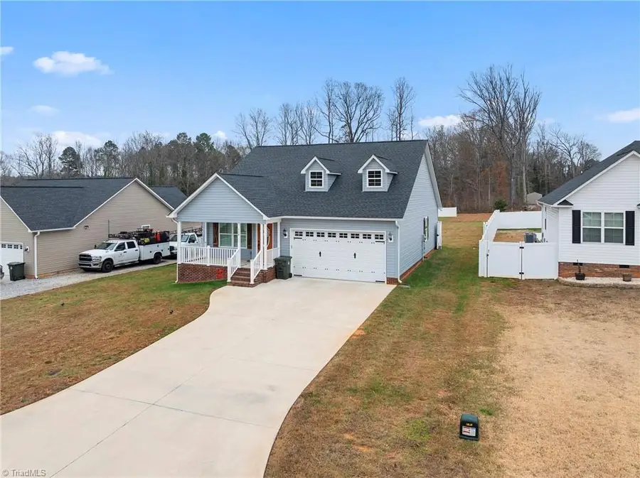 114 Brooke Ridge Drive, Thomasville, NC 27360 - Image #2