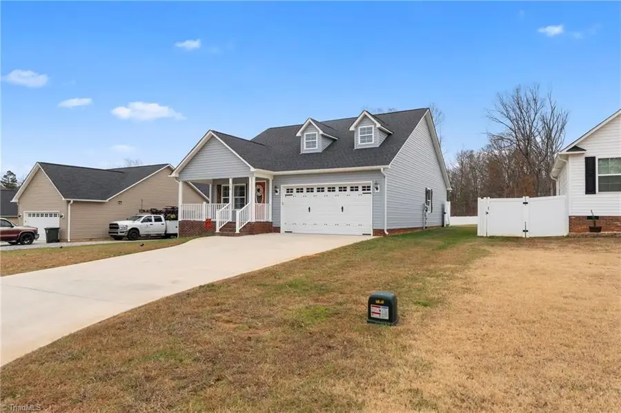 114 Brooke Ridge Drive, Thomasville, NC 27360 - Image #3