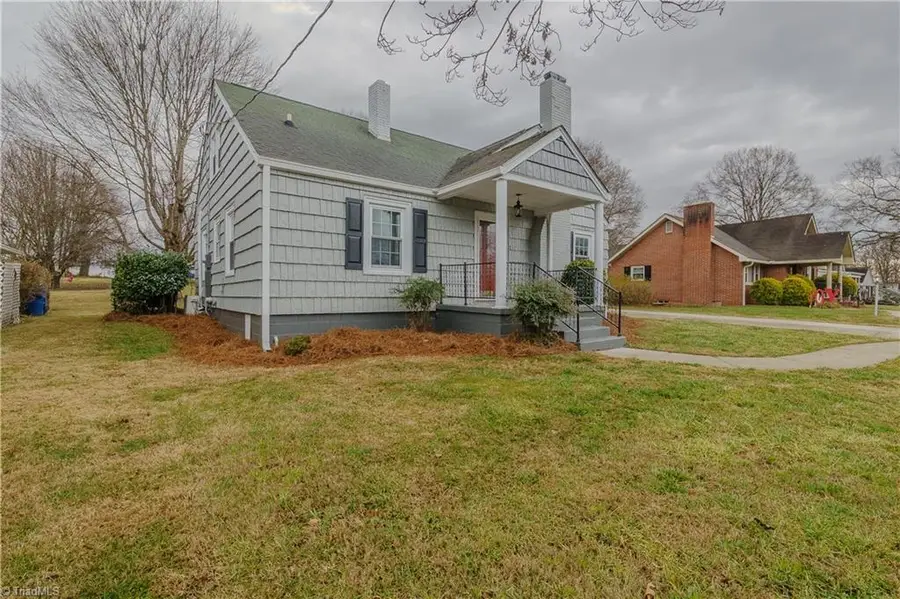 1534 Five Oaks Trail, Mount Airy, NC 27030 - Image #2