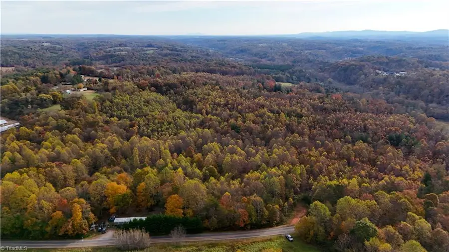 002 Rock Creek Ch Road, North Wilkesboro, NC 28659 - Image #3