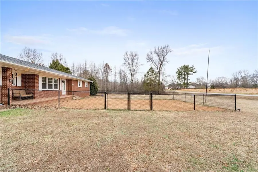 896 Knowles Road, Reidsville, NC 27320 - Image #3
