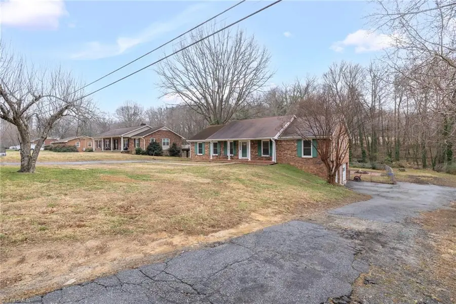 1034 Pine Knolls Road, Kernersville, NC 27284 - #3
