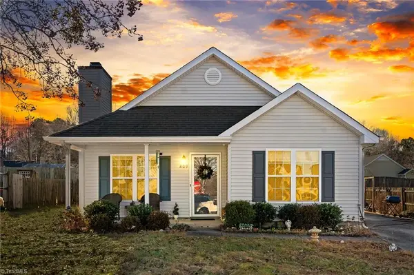 809 Banner Oak Court, Greensboro, NC 27406
