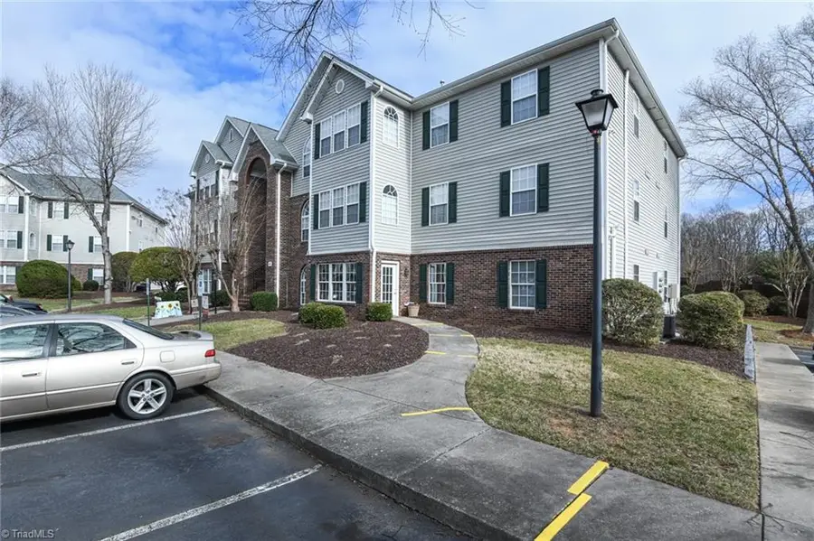 521 Scholastic Court, Winston Salem, NC 27106 - Image #3