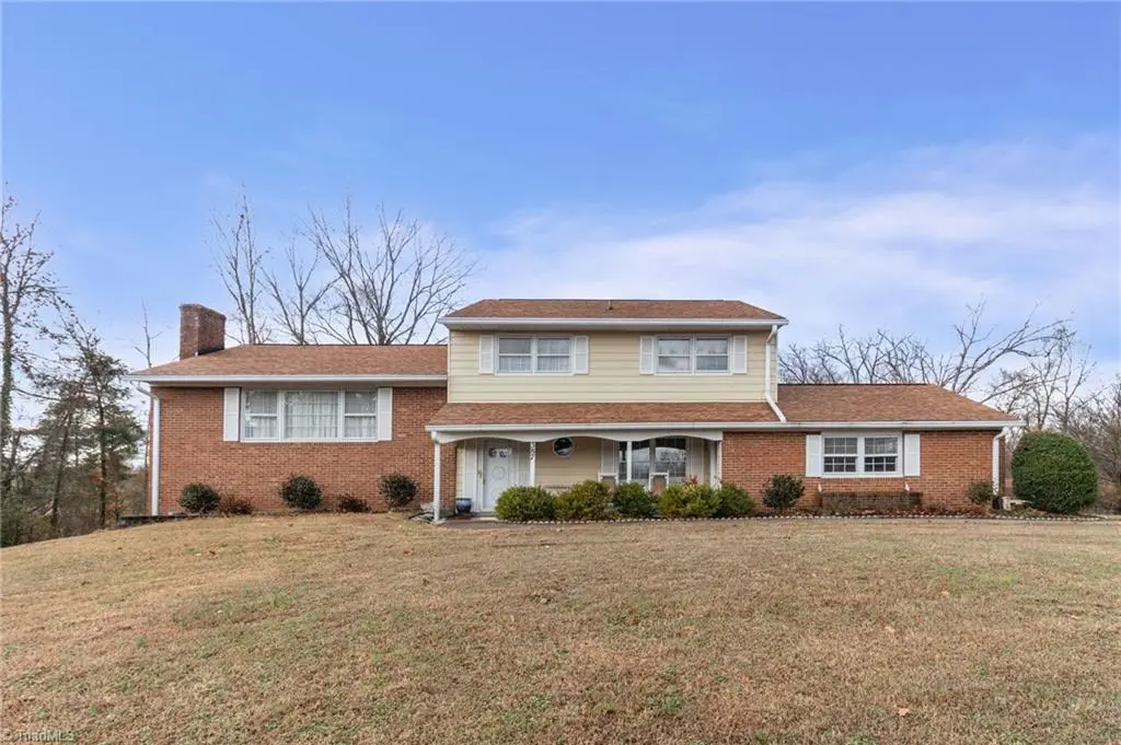 387 Ledford Circle, High Point, NC 27265 - Image #1